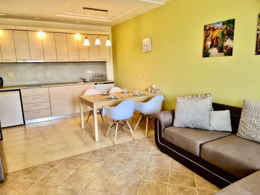 Green Life Apartament Apartment Sozopol Ngoại thất bức ảnh